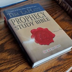 Tim LaHaye Prophecy Bible NKJV